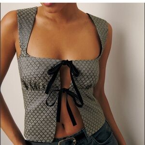 NEW Reformation Azalea Top in Silver Daisy - size 2